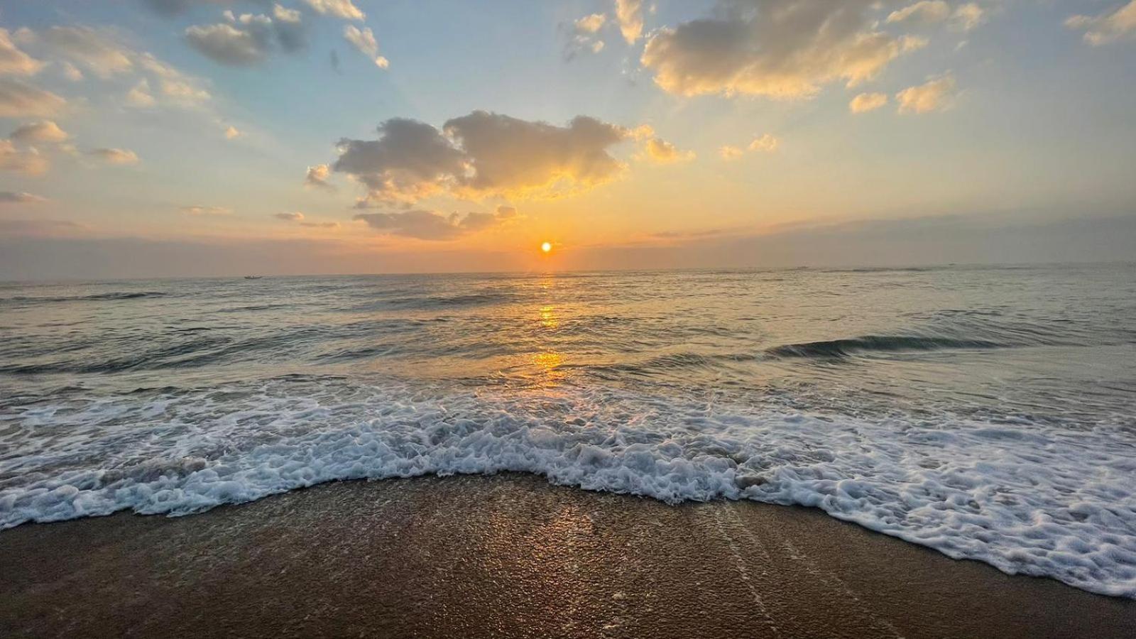 Barefootbay - Villa With Private Beach Access Chennai Exterior foto
